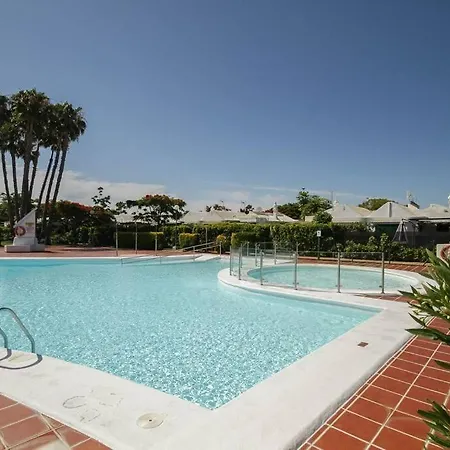 Apartment Cozy&modern W/private Garden Bbq+wifi *