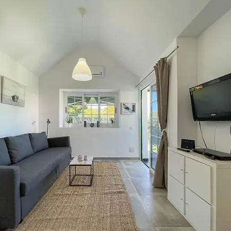 Cozy&modern W/private Garden Bbq+wifi Apartment *